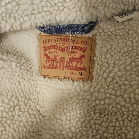 Levis Denim Sherpa Women Jacket - Picture 4 of 5